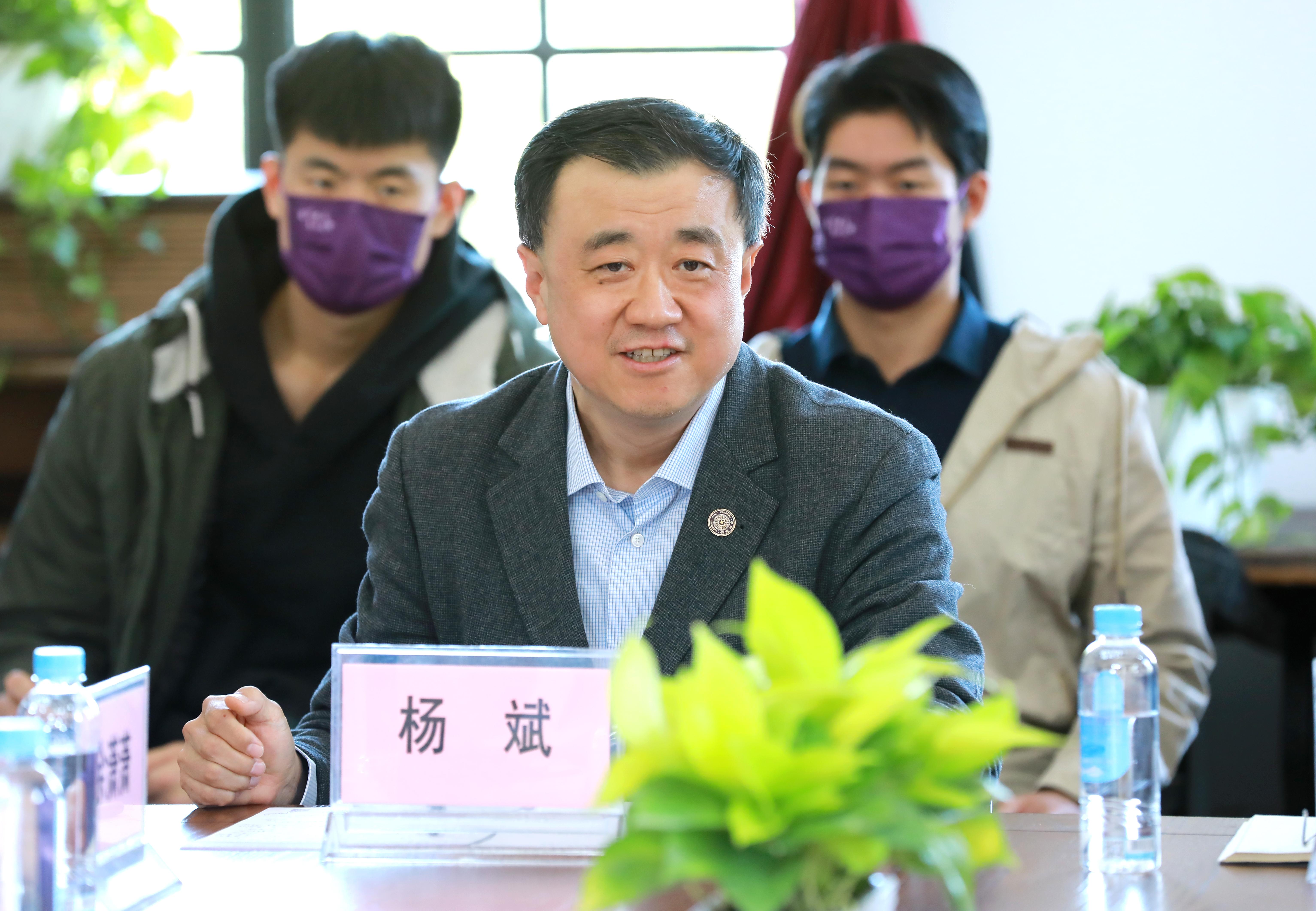 5E6A8825.JPG undefined